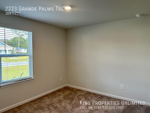 Building Photo - 2223 Grande Palms Trl