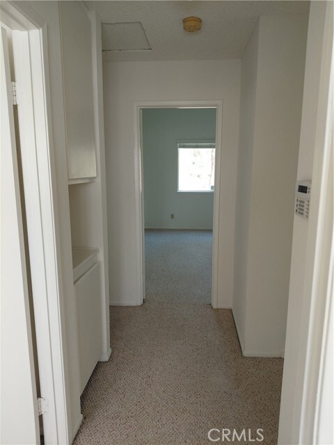 Building Photo - 902 Chaparral Dr