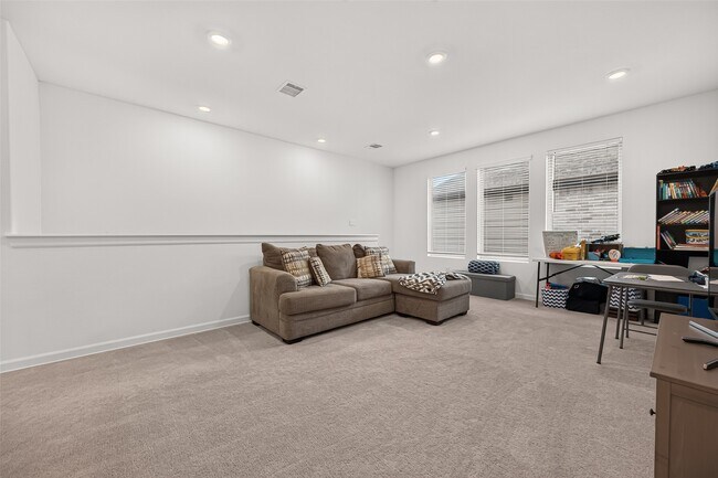 Building Photo - 18015 Blossom Spgs Ct.