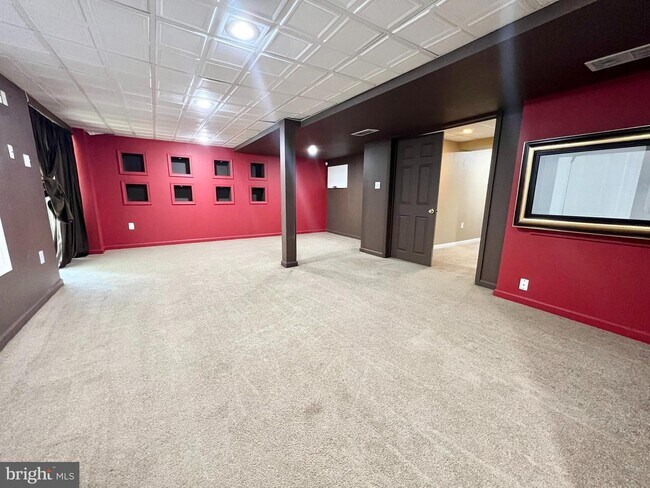 Building Photo - 8620 Trumbauer Dr