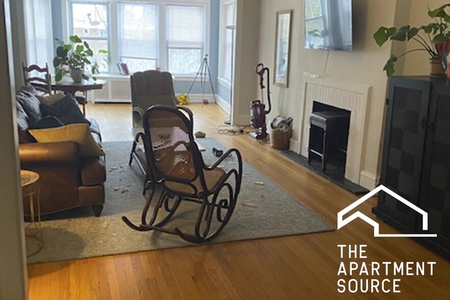 Building Photo - 329 Kedzie St