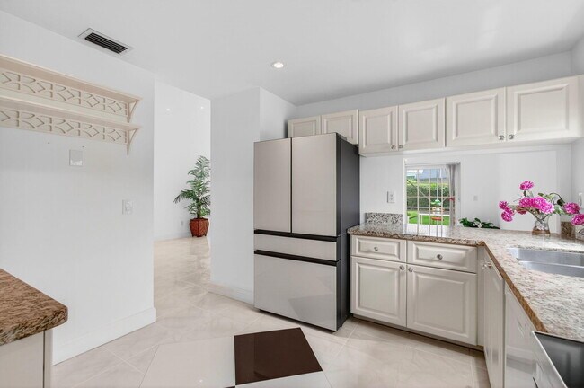 Building Photo - 6105 Via Laguna Ln