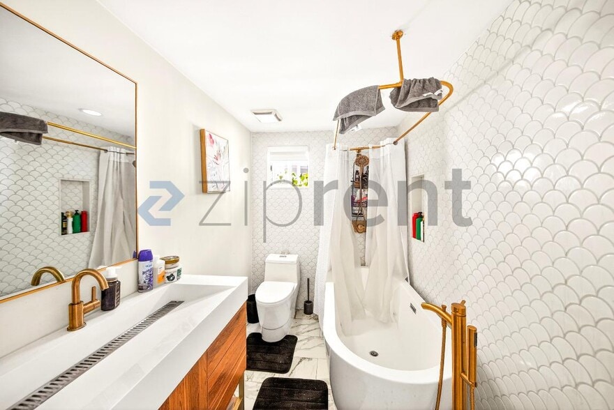 Building Photo - 6415 Madden Ave