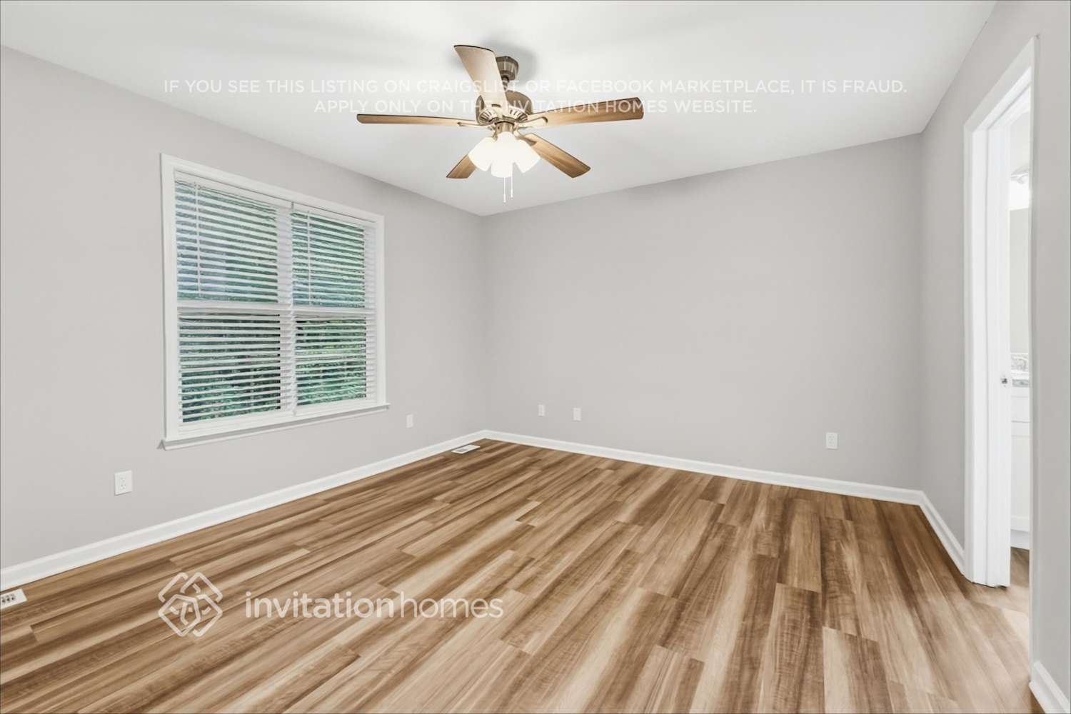 Building Photo - 204 Zircon Ln
