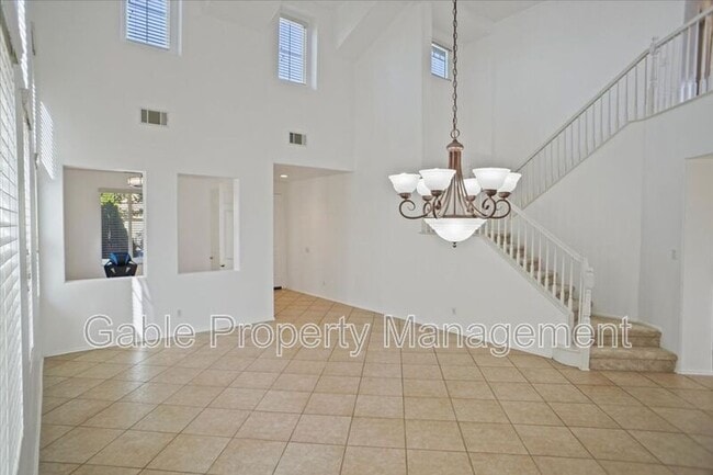 Building Photo - 24022 Via Vista