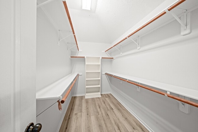 Building Photo - 2415 Wyckchester Dr