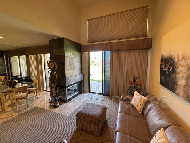 Building Photo - 38297 Crocus Ln