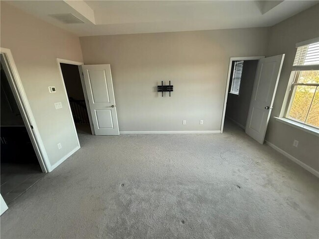 Building Photo - 4245 Essex Pond Wy