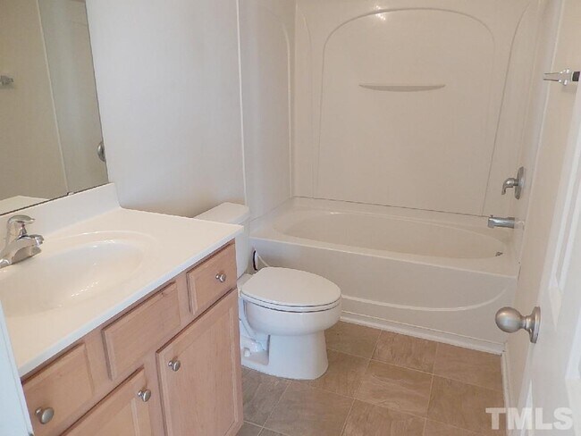 Building Photo - 8007 River Water Ct