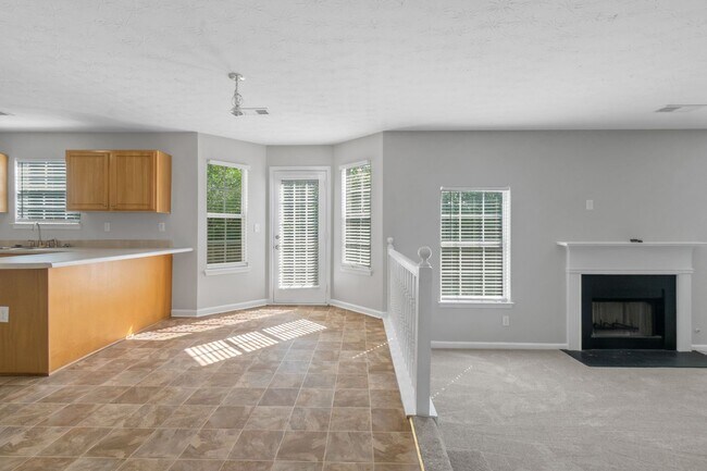 Building Photo - Impressive 3 Bed, 2.5 Bath Home