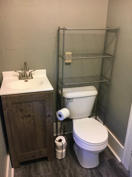 Building Photo - 1306 Charles St