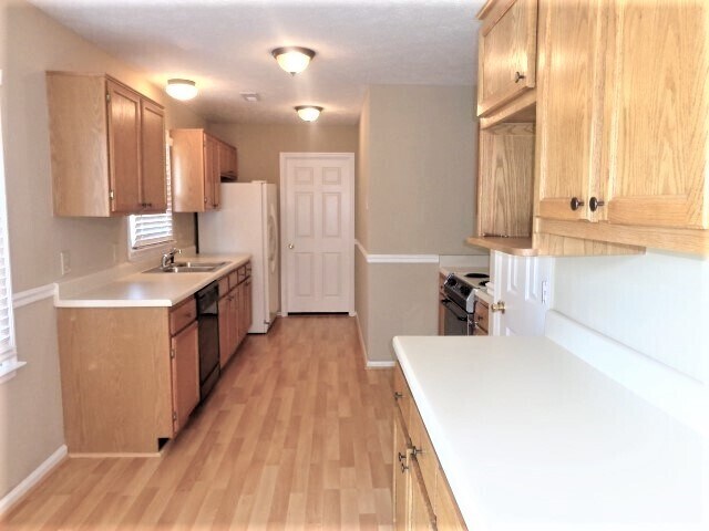 Building Photo - 7303 Clearview Dr