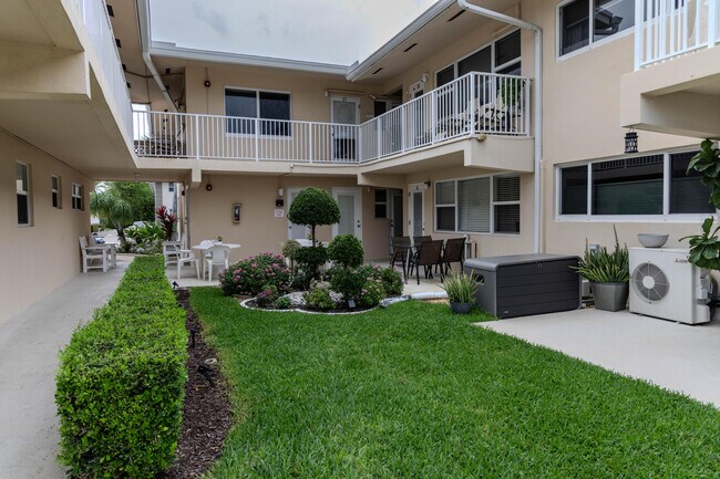 Building Photo - 3216 SE 12th St