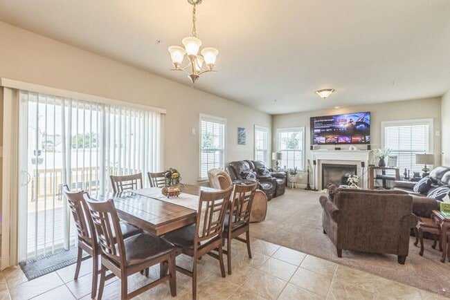 Building Photo - 46820 Shelton Dr