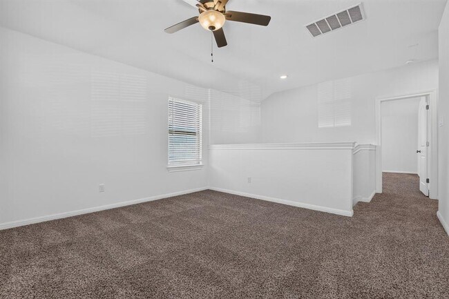 Building Photo - 221 Sand Lily Ln