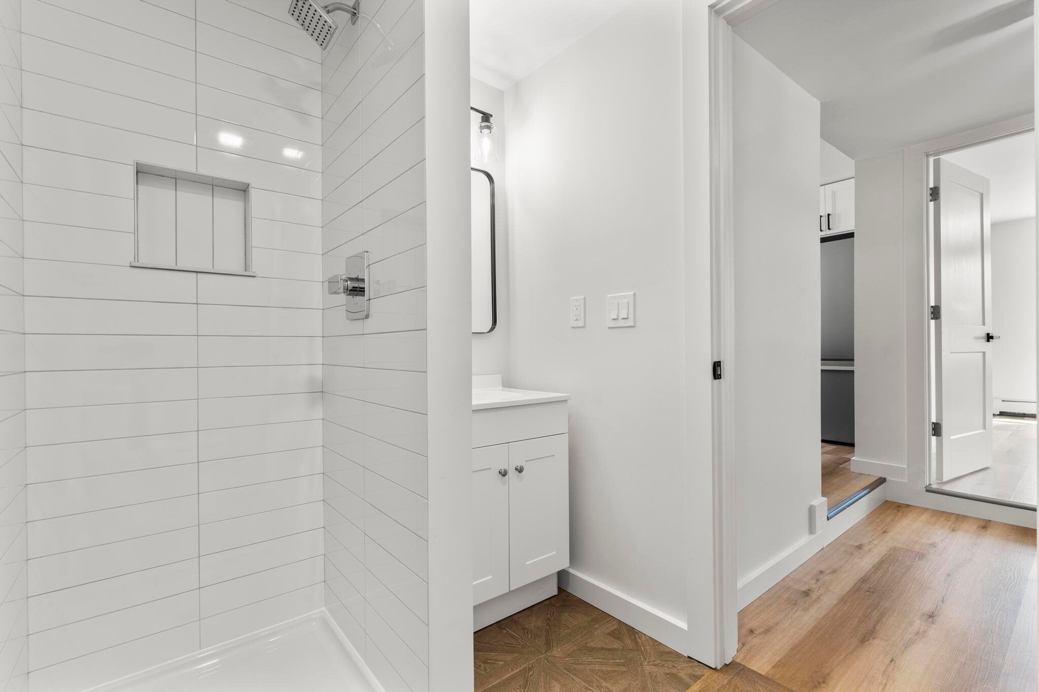 Building Photo - 431-431 N Main St