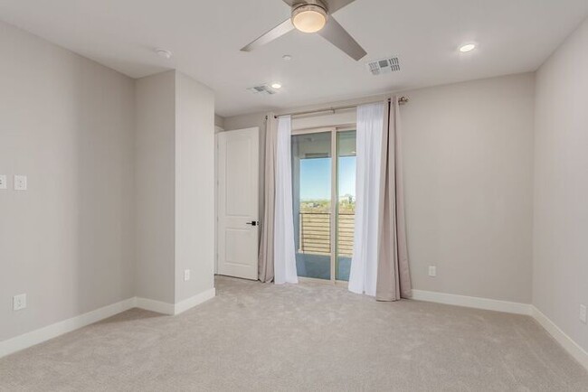 Building Photo - MOVE IN SPECIAL! Brand New 2 bedroom 2 bat...