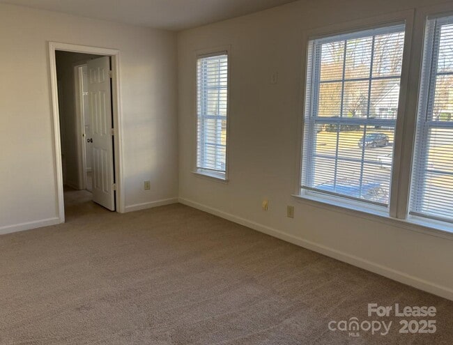 Building Photo - 1124 New Day Ct