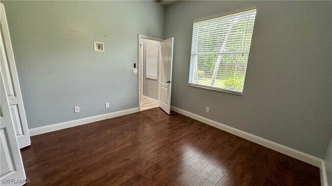 Building Photo - 8850 Creek Run Dr