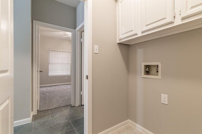 Building Photo - 3806 Deer Falls Ct