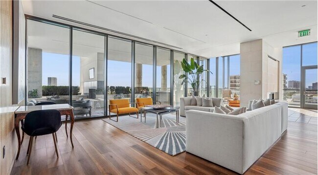 Building Photo - 3410 Yoakum Blvd