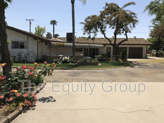 Building Photo - 5342 Avenue 280