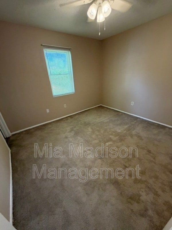 Building Photo - 9406 Dunwoody Dr