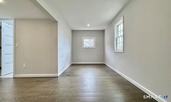 Building Photo - 12 Dunbar Rd