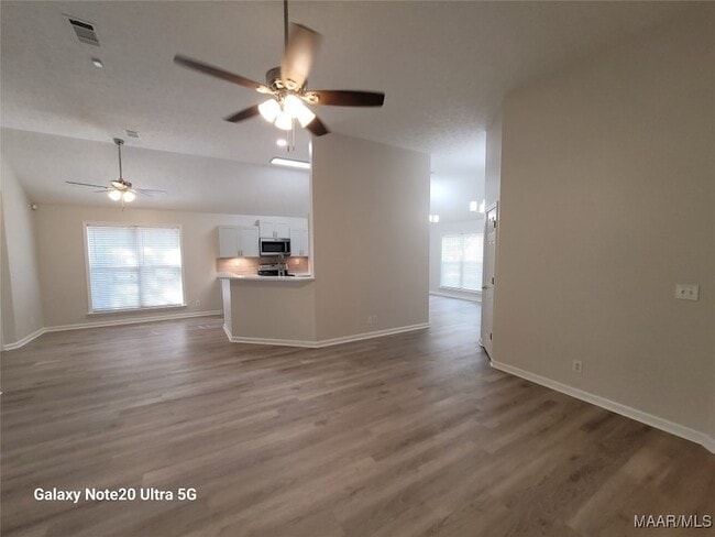 Building Photo - 6404 Deerwood Pl