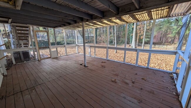 Building Photo - 1462 Shenta Oak Dr