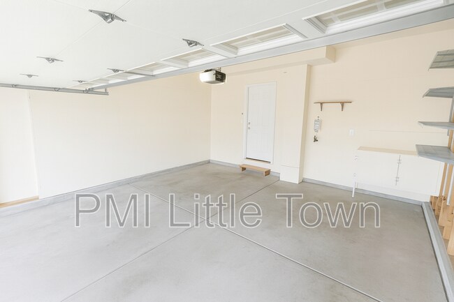 Building Photo - 4884 S Liverpool Ct