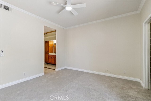 Building Photo - 10 Pantano