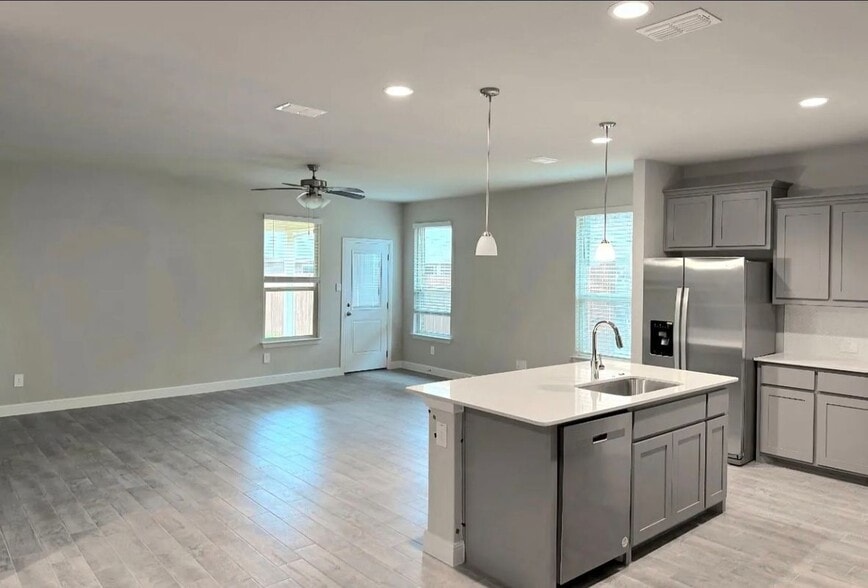 Building Photo - 1216 Southwark Dr