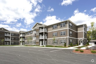 Building Photo - Emerald Reserve Bedford