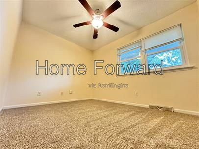 Building Photo - 1359 Dix Dr