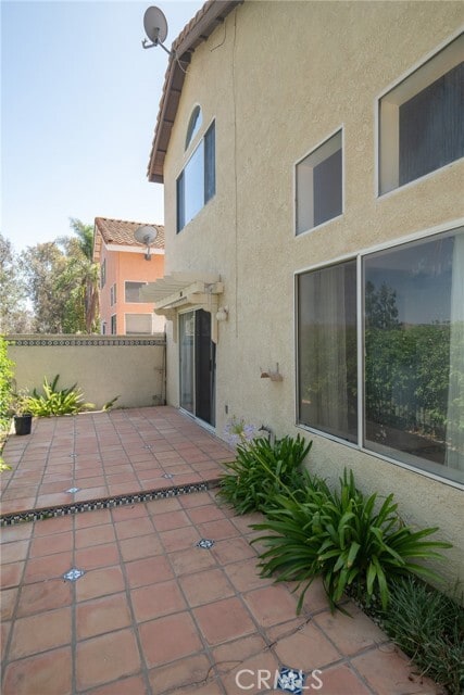 Building Photo - 15689 Ladera Vista Dr