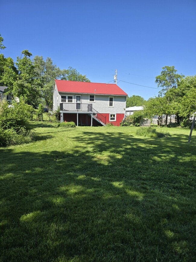 Building Photo - 204 S Robbins Ct
