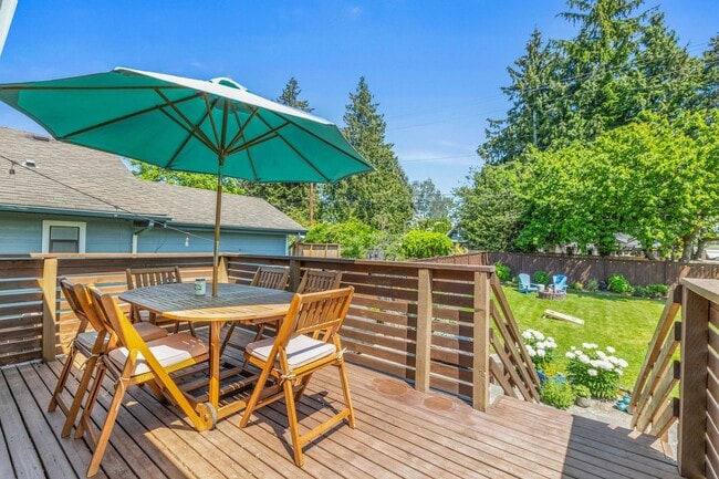 Building Photo - 3Bd/2.25Ba Seattle House