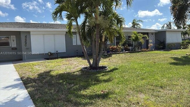 Building Photo - 775 North Dr