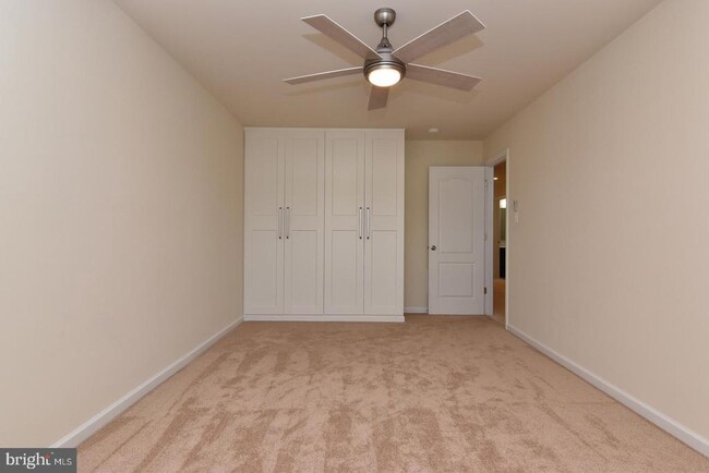 Building Photo - 20560 Charlotte Blvd