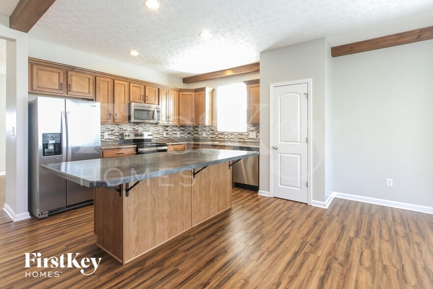 Building Photo - 3350 Firethorn Drive