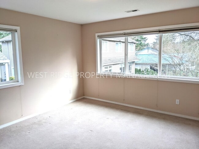 Building Photo - 14752 Davis Ln