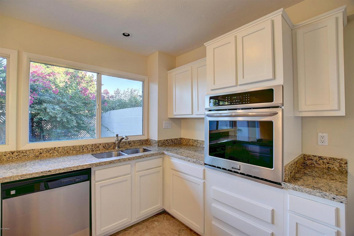 Building Photo - 8344 E Chaparral Rd