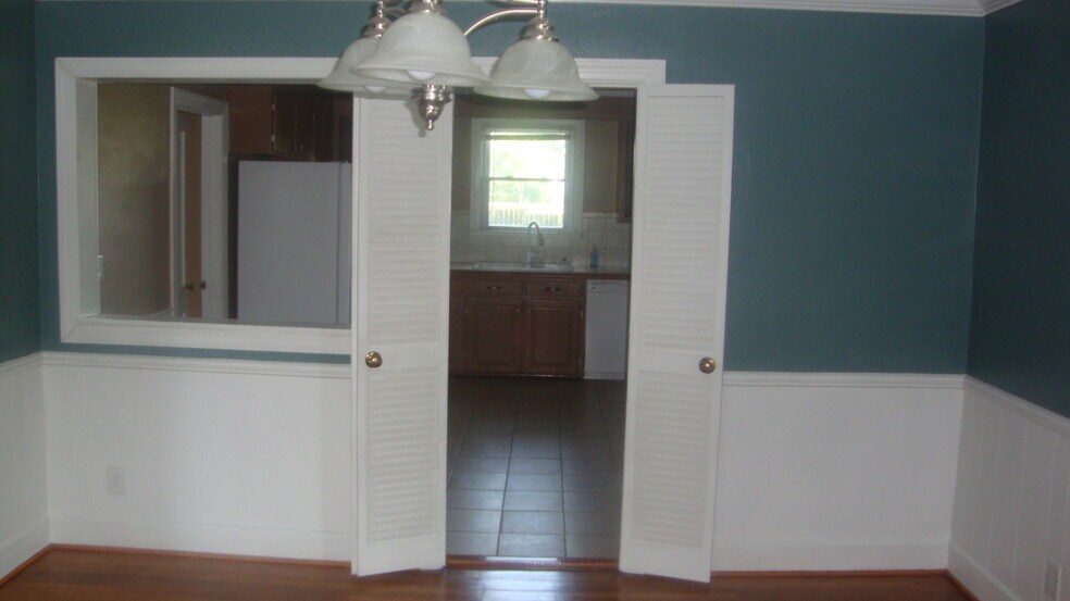 Kitchen from dining rm - 1500 Meads Rd