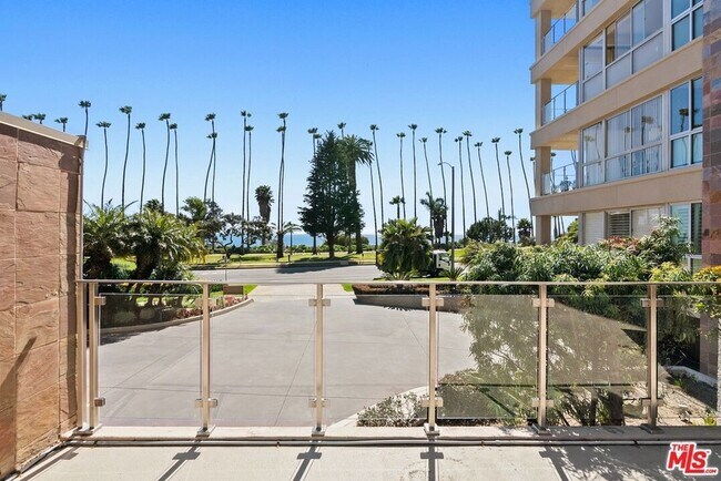 Building Photo - 515 Ocean Ave