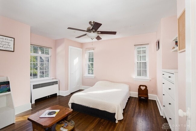 Building Photo - 6512 Park Ln