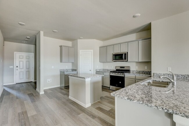 Building Photo - 10508 SW 41st St