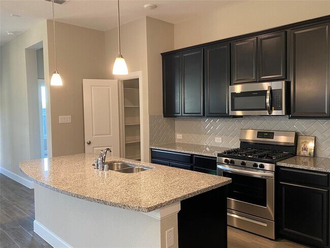 Building Photo - 343 Jolly Ginger Dr