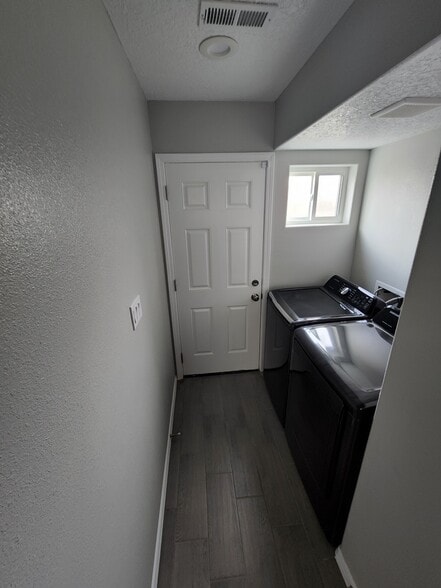 Building Photo - 315 Cornell Dr SE