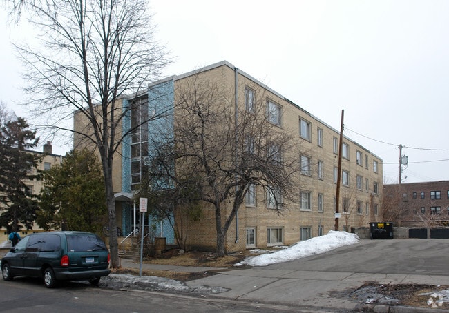 Building Photo - 12 W 22nd St